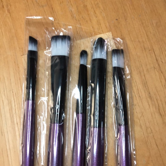 BOGO 20 Makeup Brushes - Picture 4 of 5